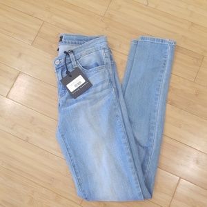 Flying Monkey Jean's size 25 Skinny Straight Leg